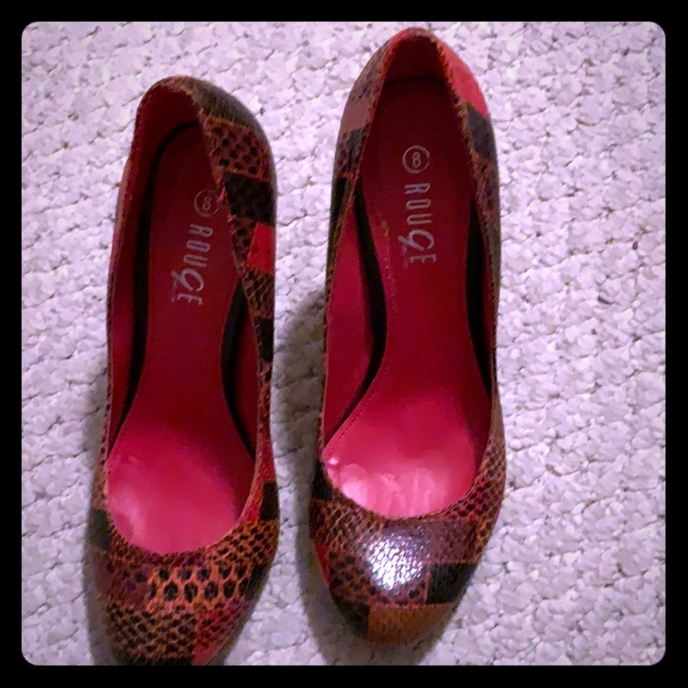 3 inch, red, orange and black pumps.